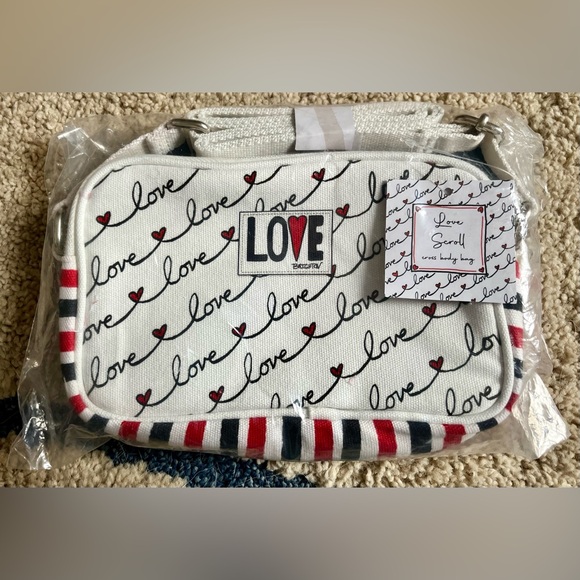 NWT in bag Brighton LOVE SCROLL Canvas Love White/Black/Red Heart Crossbody Bag - Picture 2 of 3